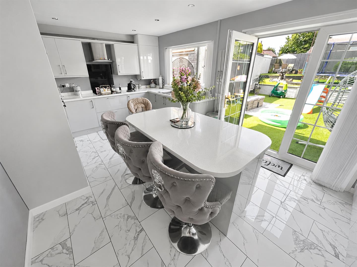 Clos Vernon Watkins, Gorseinon, Swansea, SA4 4DH